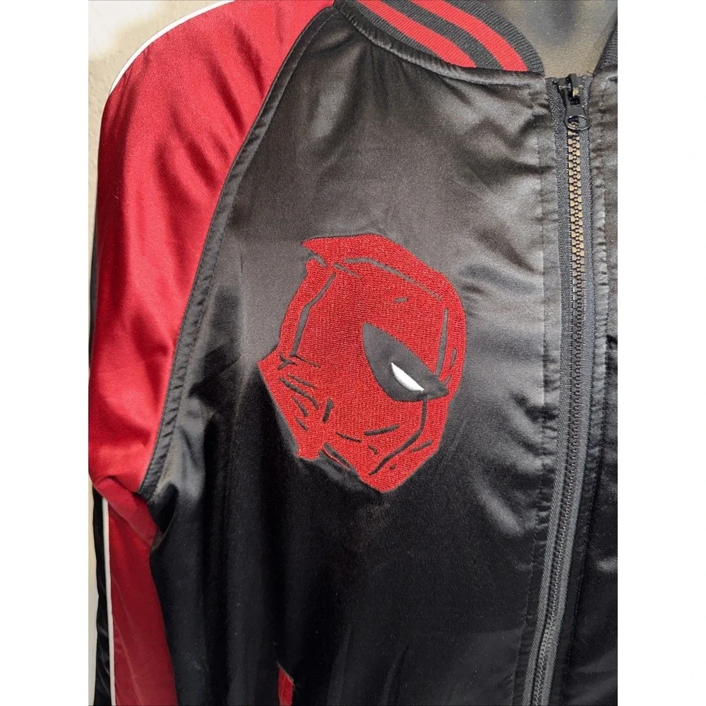 Deadpool Bomber Jacket  XL  Extra Large Windbreaker Red & Black Marvel Comics